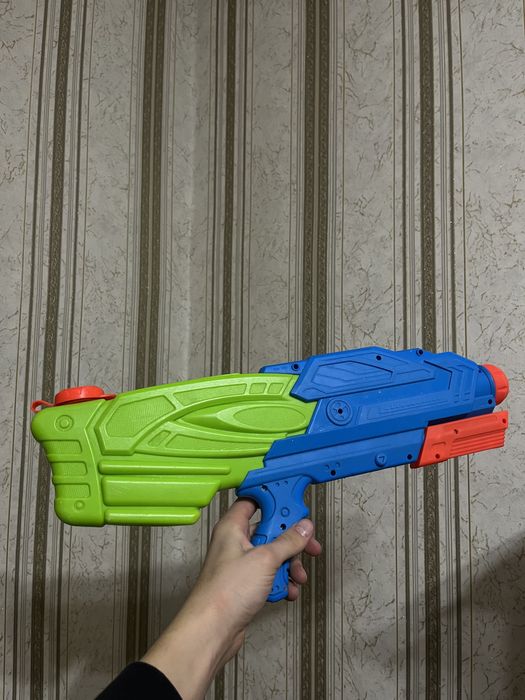 Водный пистолет