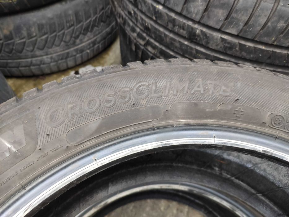 2бр Всесезонни гуми 215 55 17 - Michelin