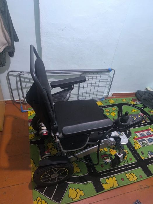 Инвалидная коляска
