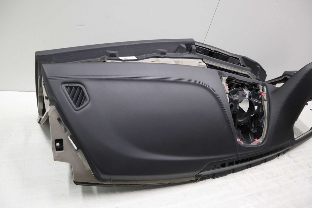 Арматурно табло БМВ Г30 Г31 BMW G30 G31 Черно/черно Напа