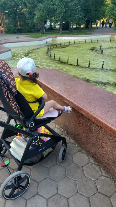 Коляска в отличном состоянии