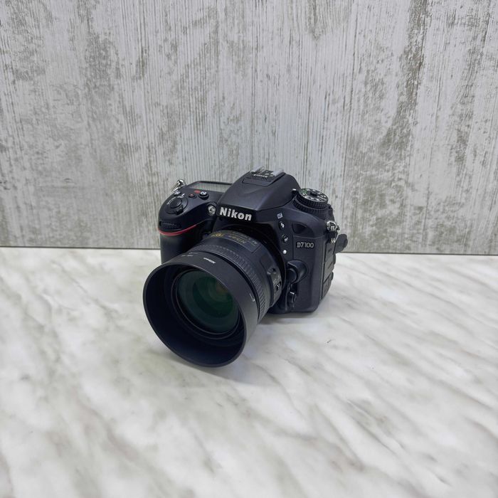 Nikon D7100 + Obiectiv Nikkor 35mm + Microfon 1.8 G  Zeus Amanet Vitan