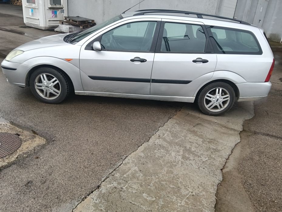 Vând Ford Focus 2002