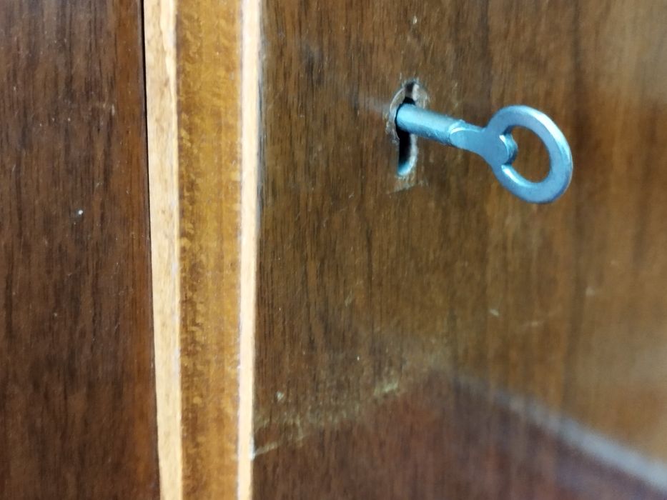 Винтажный Румынский шкаф