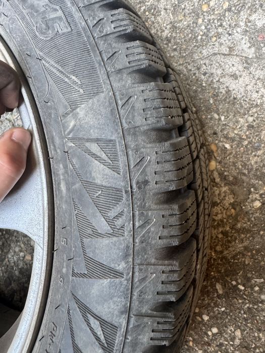 Джанти 15 4х114,3 с много хубави зимни гуми