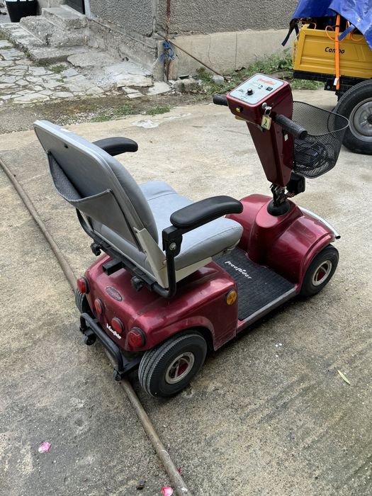 Scooter electric pentru persoane cu dezabilitati
