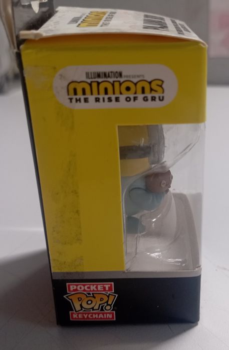 брелок фигурка с миньоном фанко поп