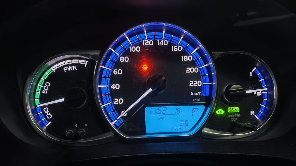 Toyota Yaris Hibrid 2017, impecabila mecanic, bateria 85%