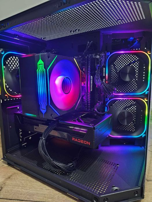 Calculator PC GAMING, INTEL I5 14400F, 32GB DDR4, RX 9060XT 16GB