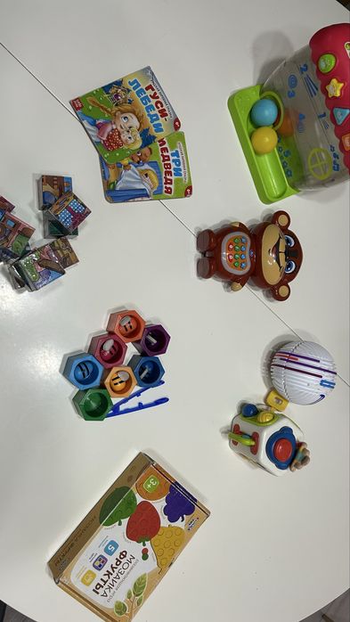 Продам пакет игрушек для малышей