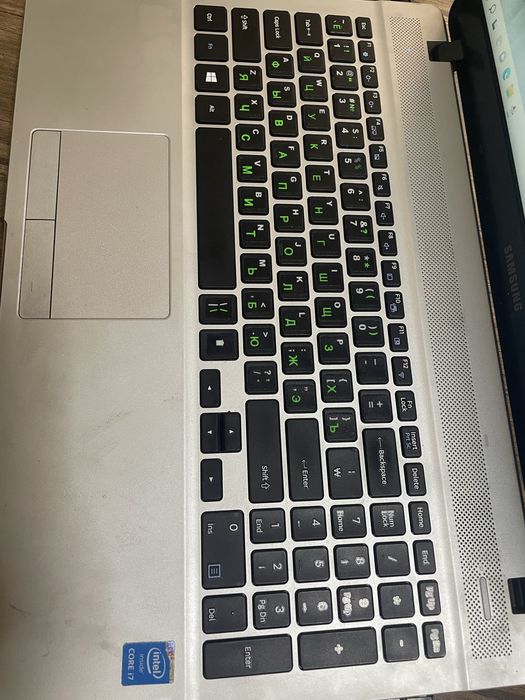 Samsung i7 sotiladi