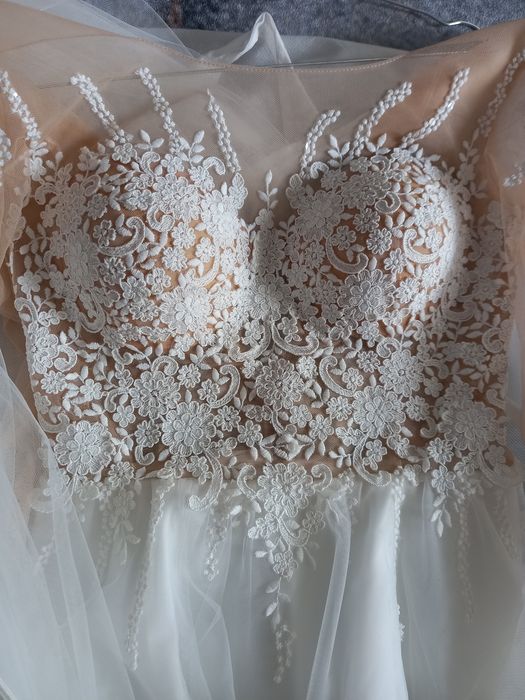 Vând Rochie de mireasa