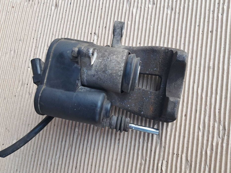Vw Passat B6, set etrieri spate originali, modelul cu motoras