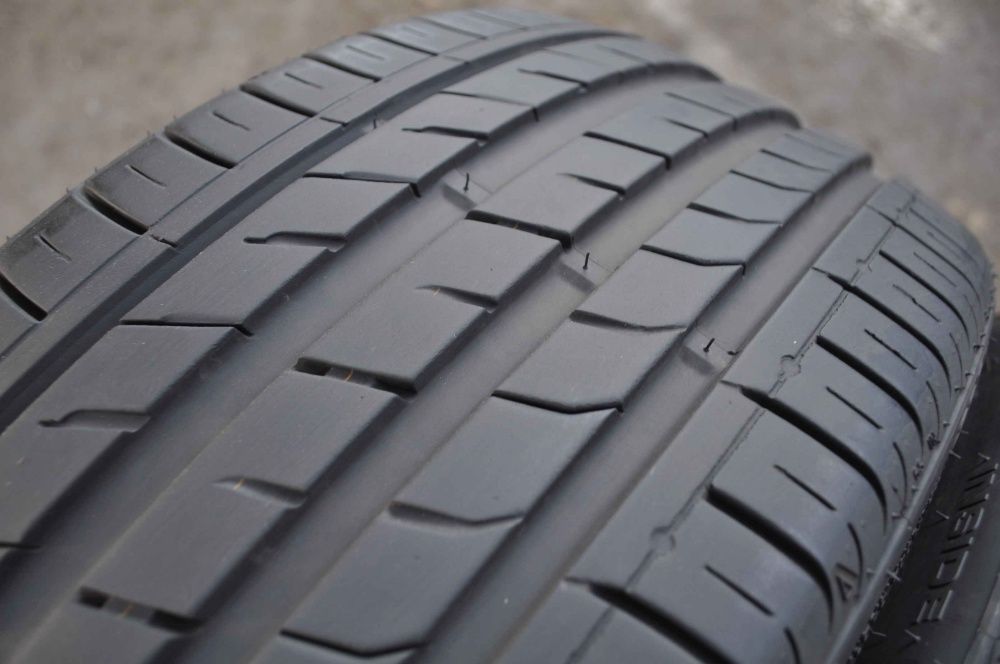 SET 2 Anvelope Vara 225/35 R20 NEXEN N FERA SU1 90Y