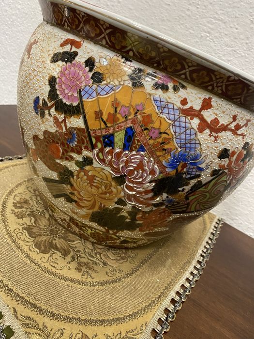 Голяма китайска кашпа от порцелан