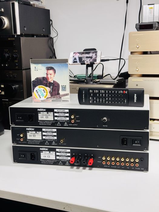 Linie audio-REVOX S25 amplifier,S22-CD,S26-Tuner RDS ,S28-telecomandă