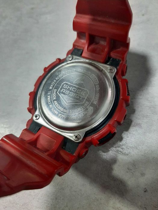 Часовник Casio G-Shock GD-120CM-5ER