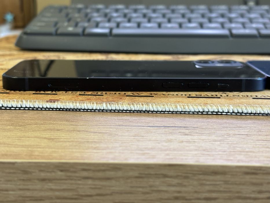 2 бр. iPhone 12 128 gb