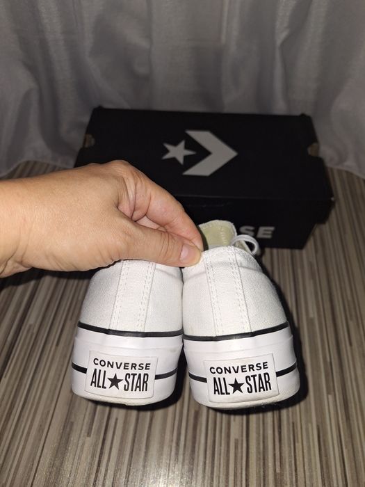 Converse originali marime 38 (uk5,5) ca noi.