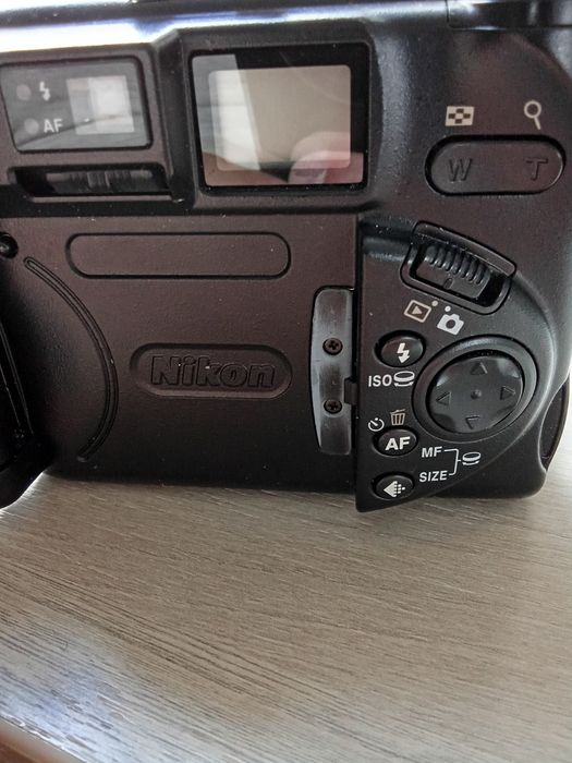 Camera digitala foto, Aparat foto