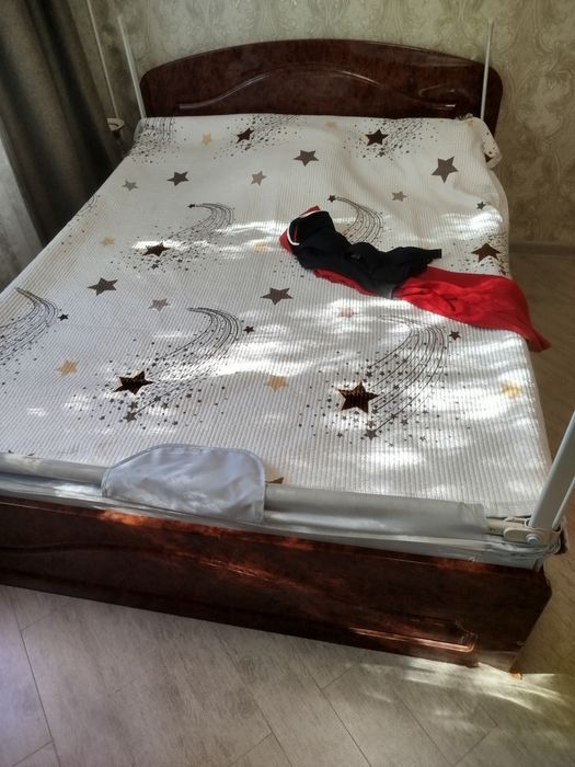 Продам кровать 1600