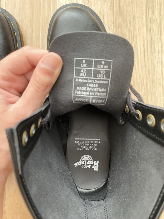 Dr. Martens Боти с връзки “1460” в Черно