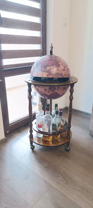 Глобус за бутилки - мини бар