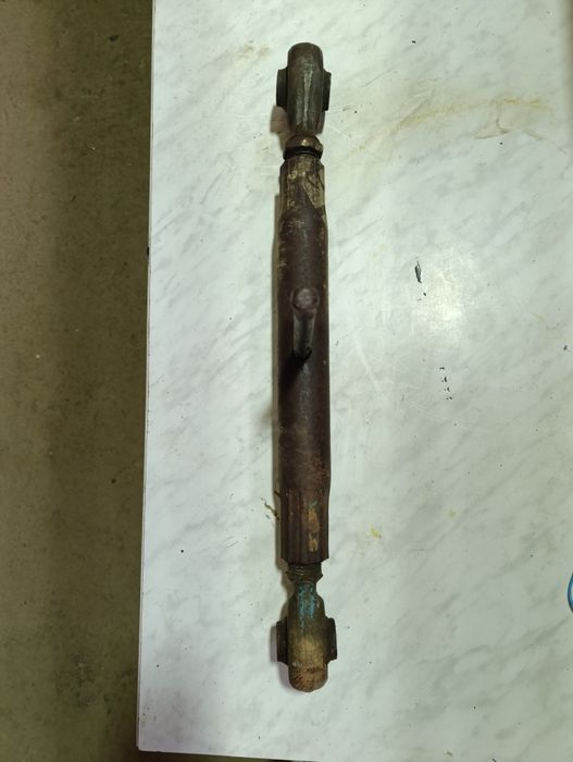 Продам тягу центровую