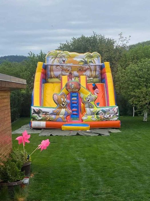 Tobogane gonflabile de inchiriat