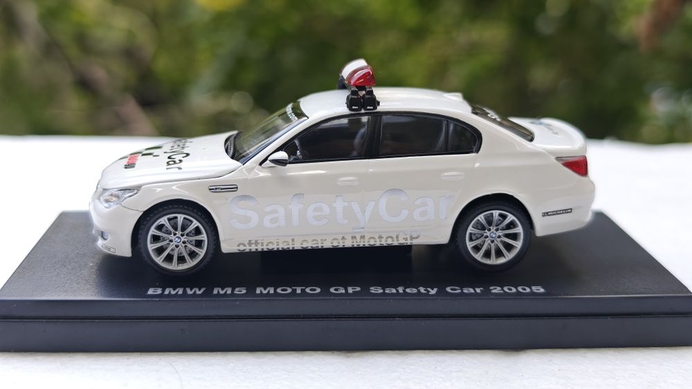 Machetă auto BMW M5 Moto GP Safety Car 2005 1/43