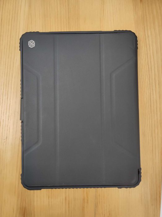 iPad 6 (128 Gb, Wi-fi) + чехол