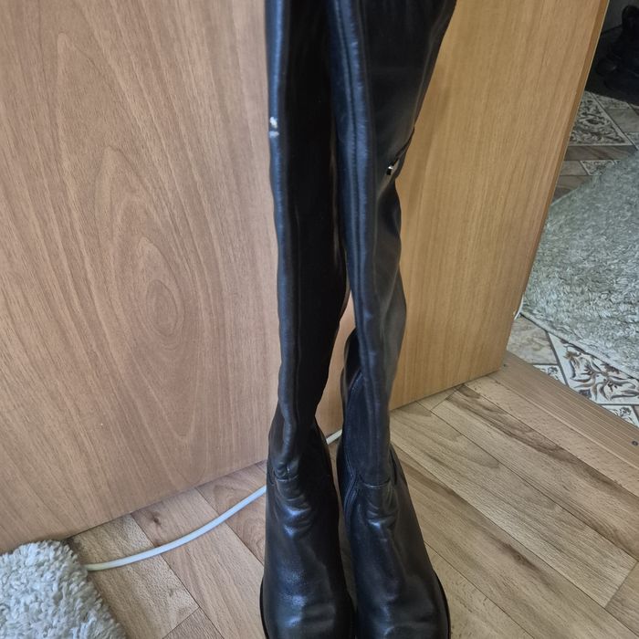 Продам  женские сапоги!