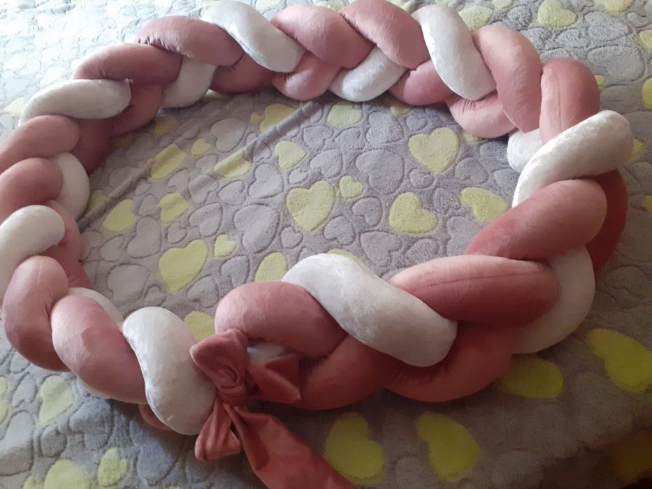 Бортик косичку в кроватку