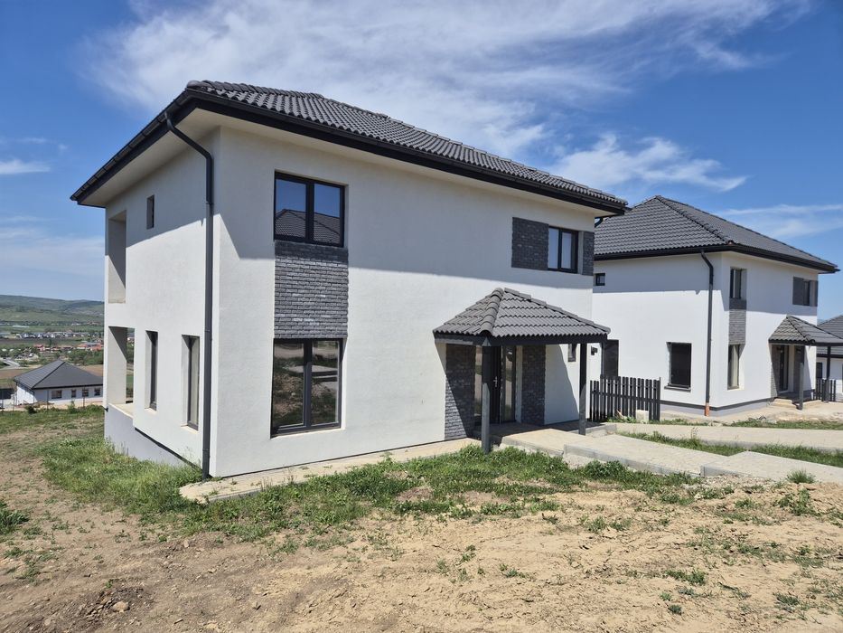 Casă individuală teren 755mp cu cf
