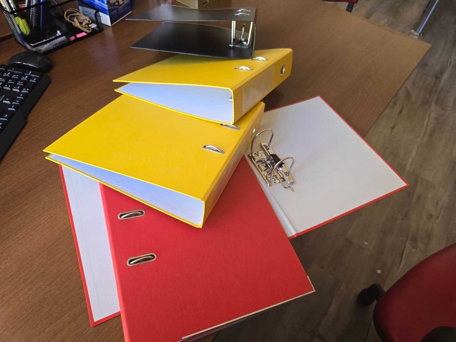 Класьори 5 см и 8 см различни цветове /втора употреба/