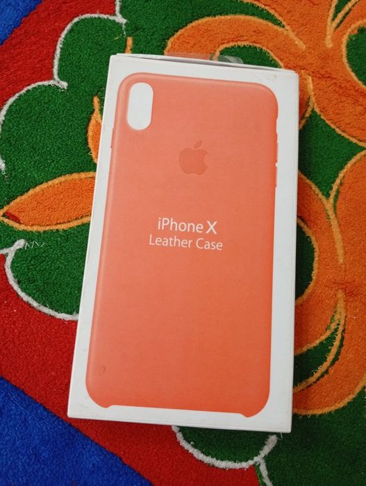 Продам чехлы на iPhone X XR жёлтый