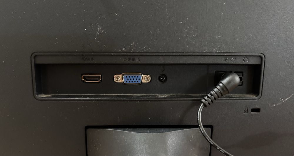 Монитор Samsung C32R502FHI