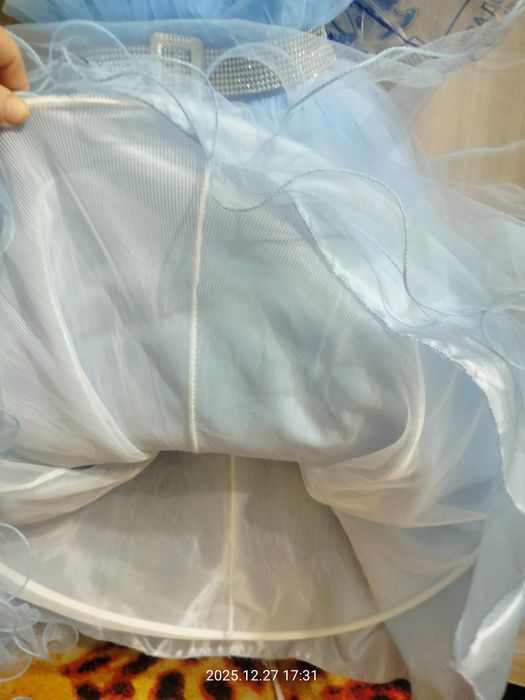 Продам платье бальное, вечернее пышное для девочки