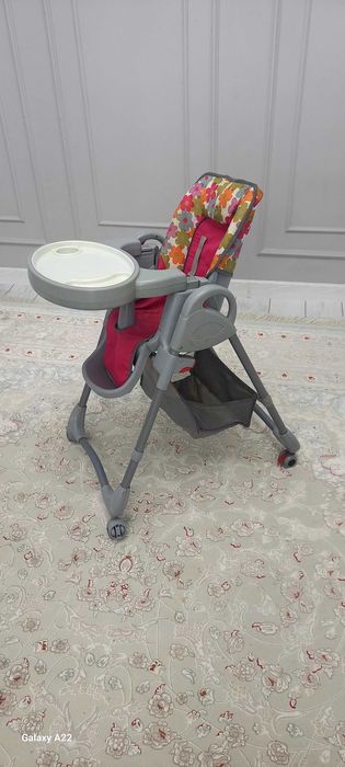 Стульчик для кормление и хлдунки