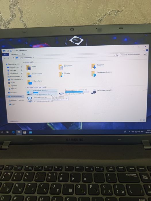 Продаеться ноутбук Самсунг