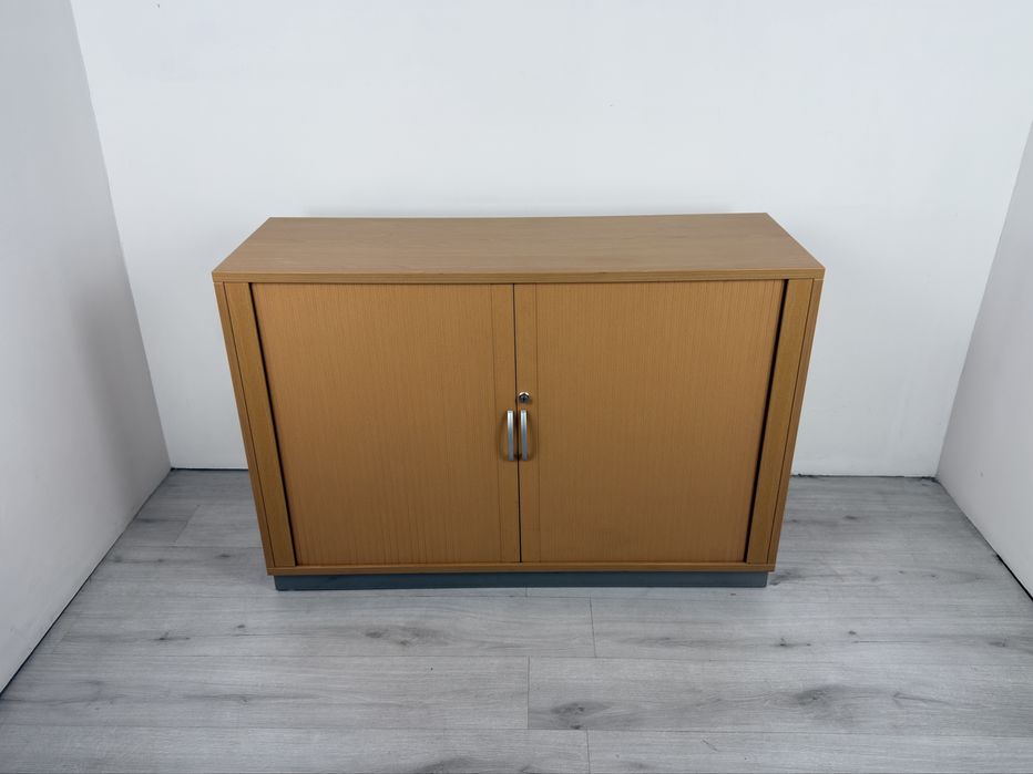 Шкафове за офис - съхранение и ефективност: внос от германия