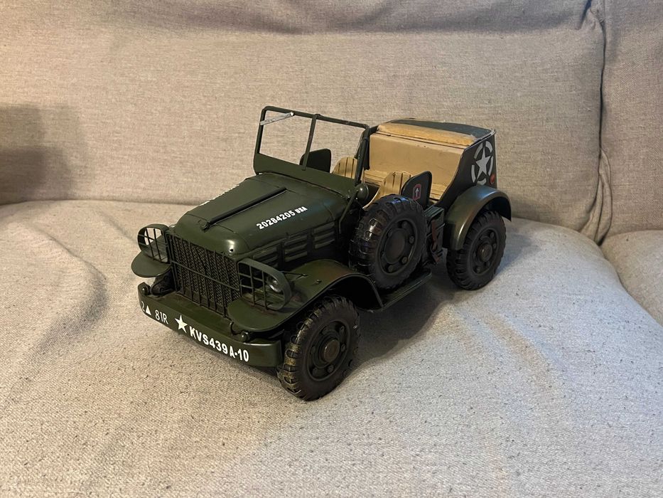 Jeep militar WWII Willys metal handmade model colectie tabla