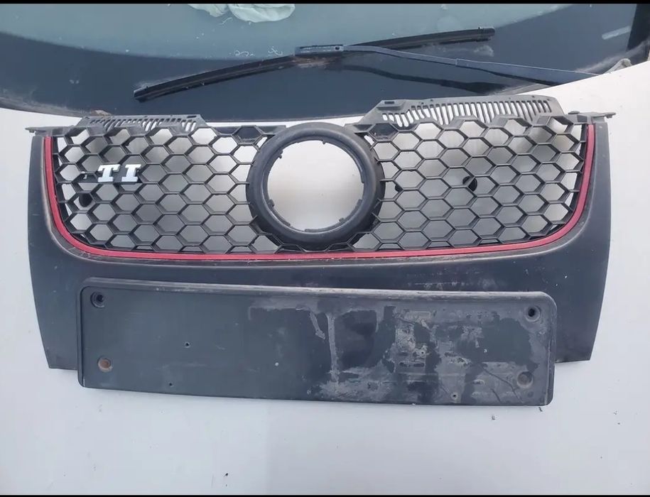 Grila golf 5 gti