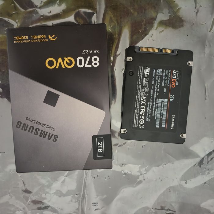 vand ssd samsung 870 qvo 2tb nou sigilat la cutie sata 3 2.5"