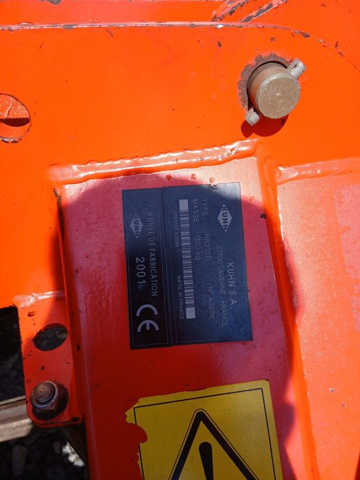 Freza rotativa de pământ kuhn HR 303 an 2001 de 3 metri m
