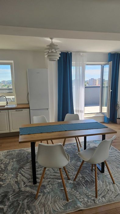 Închiriez apartament premium, penthouse cu 2 camere în Maurer Residence, parcare subterană și boxă incluse