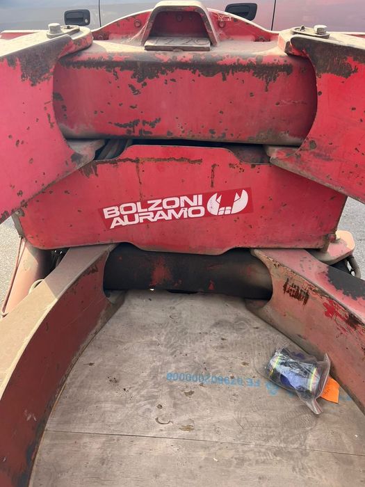 Кламер за мотокар