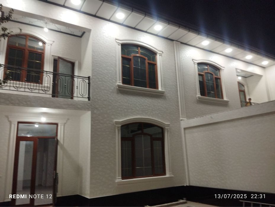 Келес Абдурахмоновда 2 та ховли