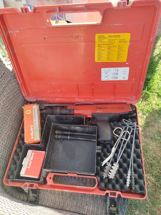 Hilti пистолет с резервни глави