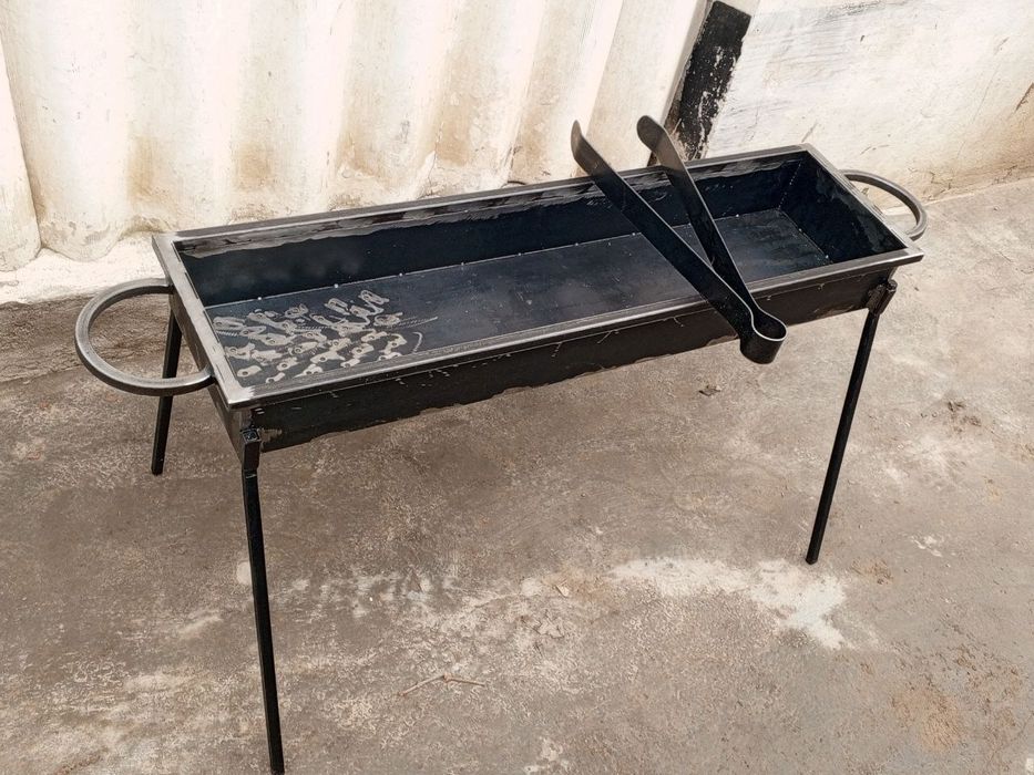 Мангал для приготовления шашлыка